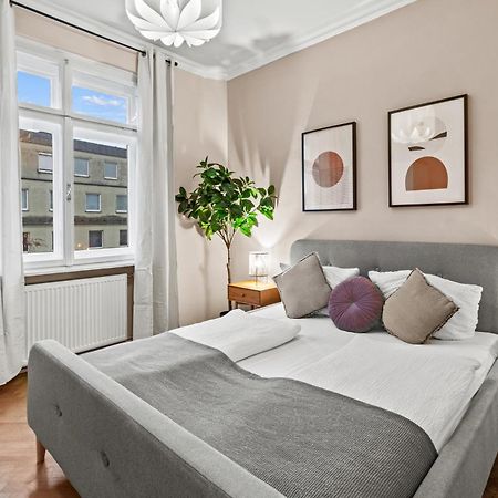 Modern Apartment, 3 Min To "U3 Neubaugasse" Wien Eksteriør bilde